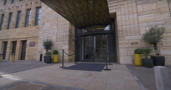 aumascde voco hotel den haag deuren