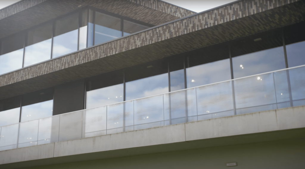 hydro building systems lago kortrijk kozijnen