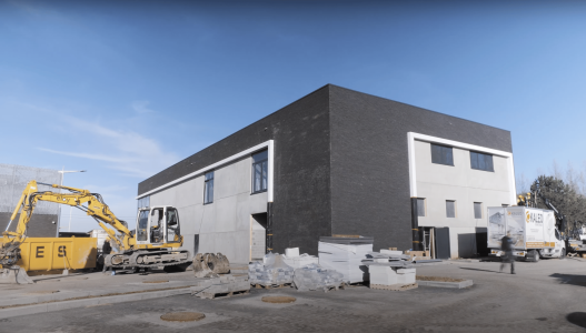 neon design les 3 cles gembloux gevelbekleding